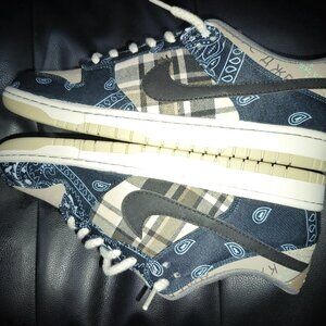 Classic Travis Scott Dunks Low